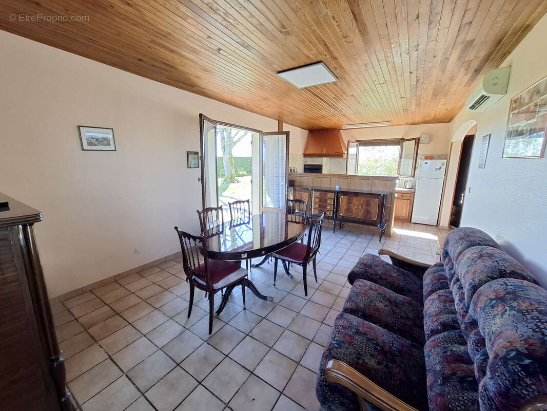 Maison à LAROQUE-TIMBAUT