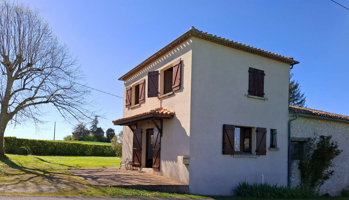 Maison à LAROQUE-TIMBAUT