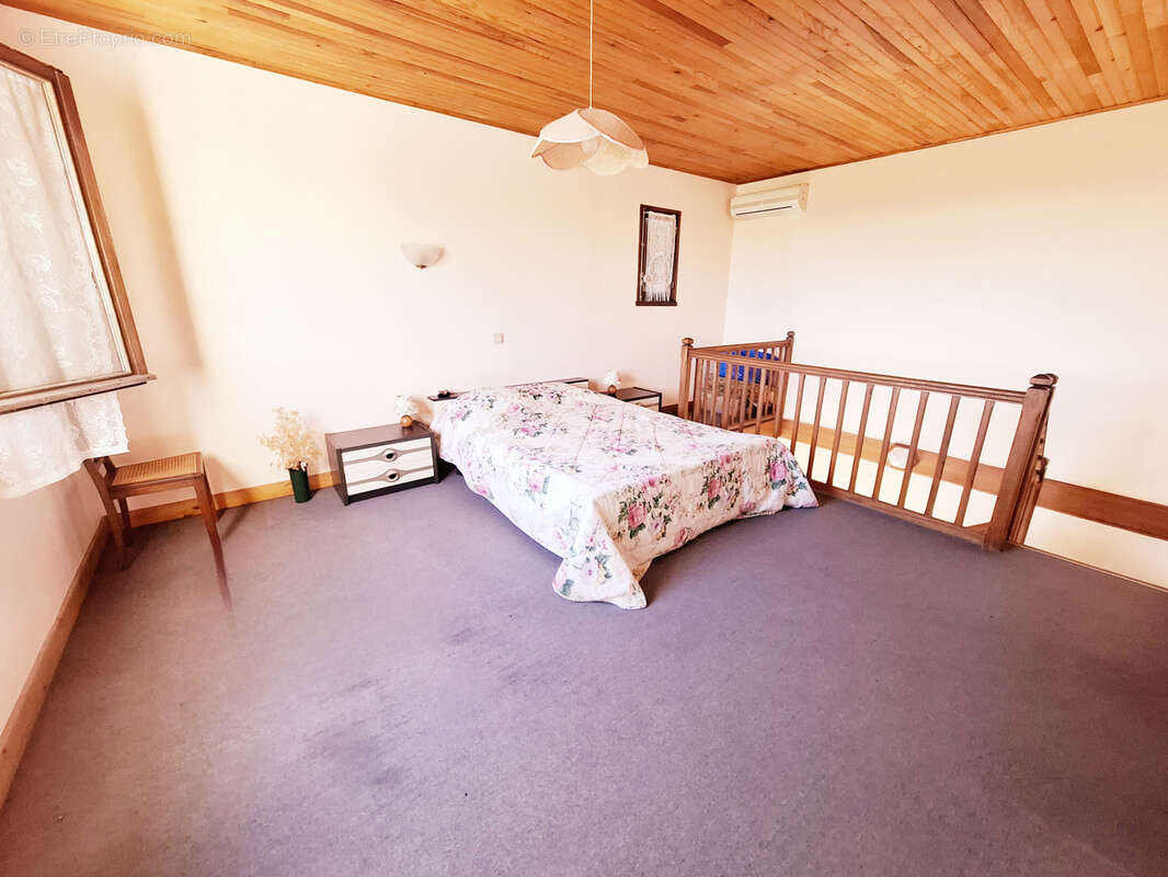 Maison à LAROQUE-TIMBAUT