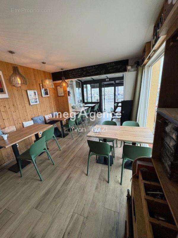 Commerce à LES SABLES-D&#039;OLONNE