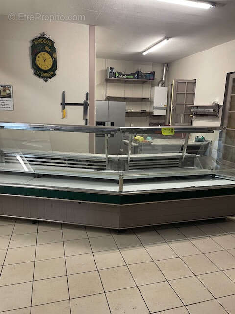 Commerce à CADAUJAC