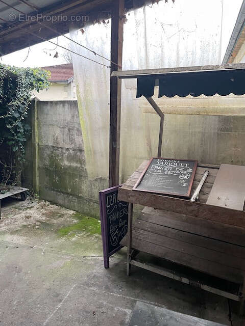 Commerce à CADAUJAC