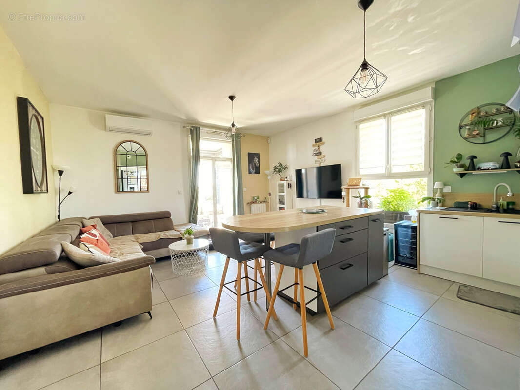 Appartement à CHARLY