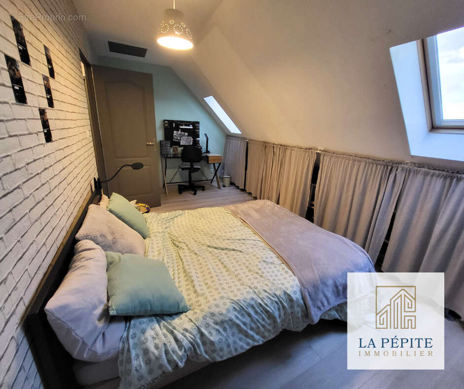 Maison à AULNOYE-AYMERIES