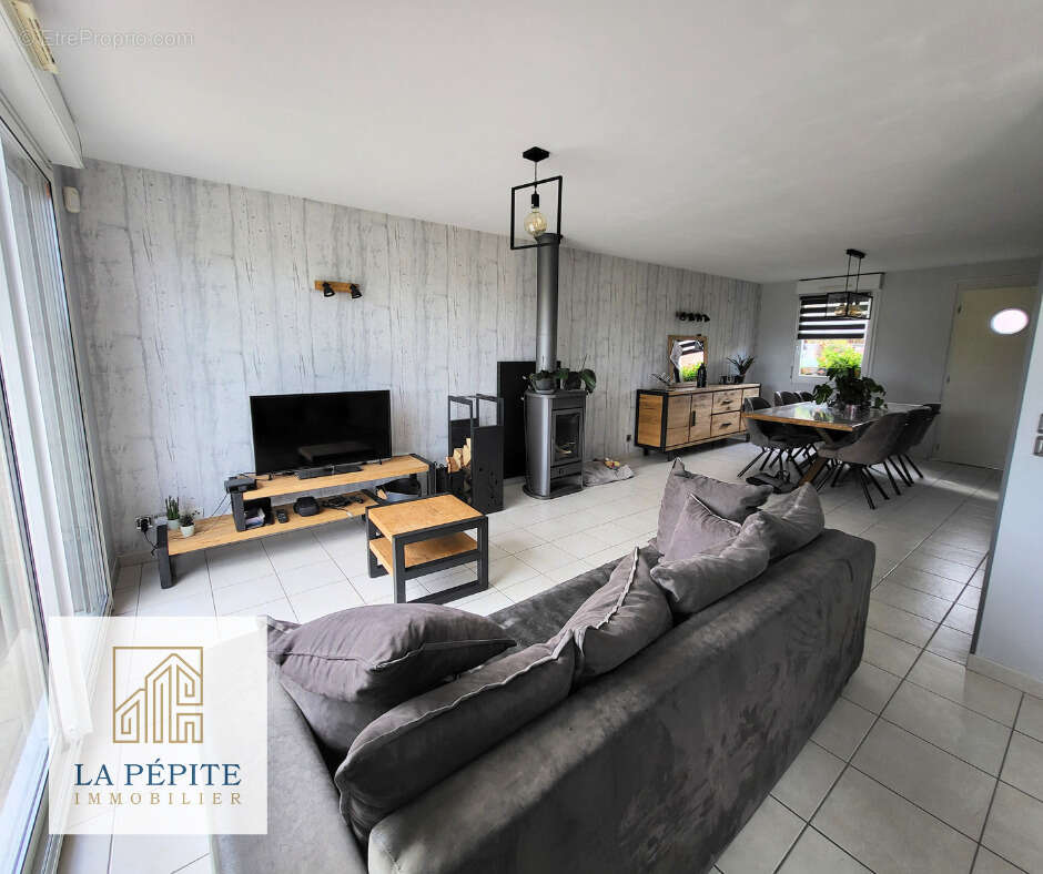 Maison à AULNOYE-AYMERIES