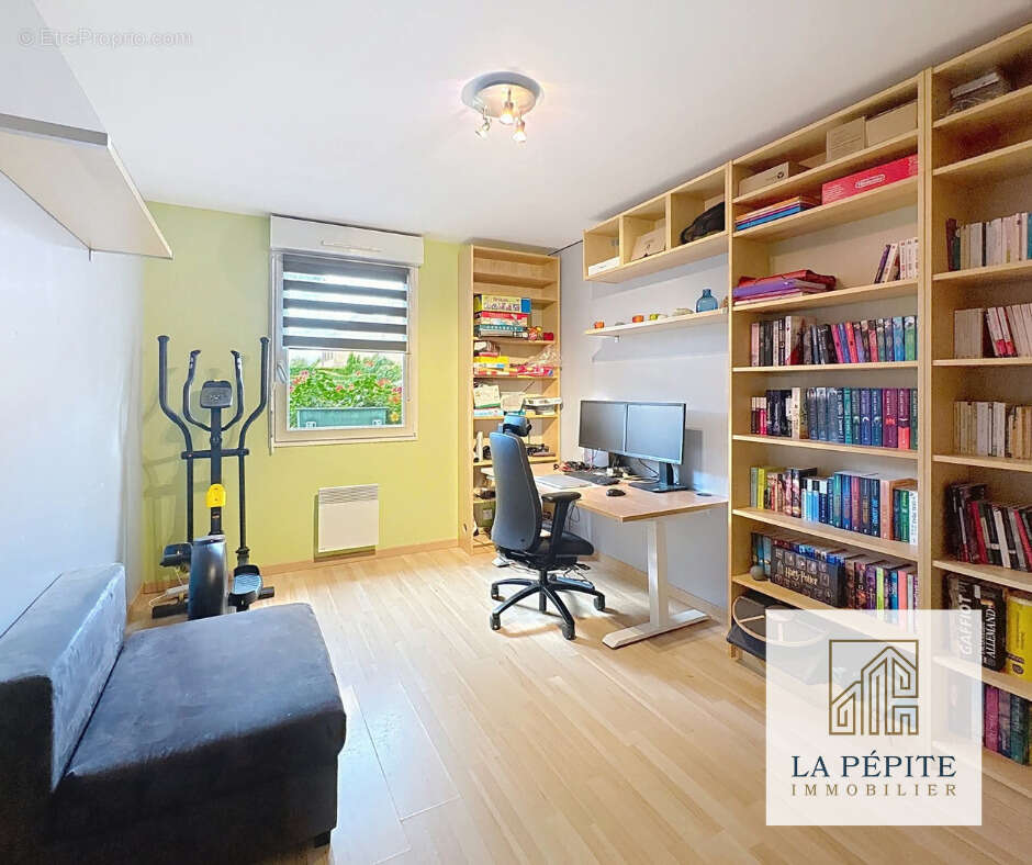 Maison à AULNOYE-AYMERIES