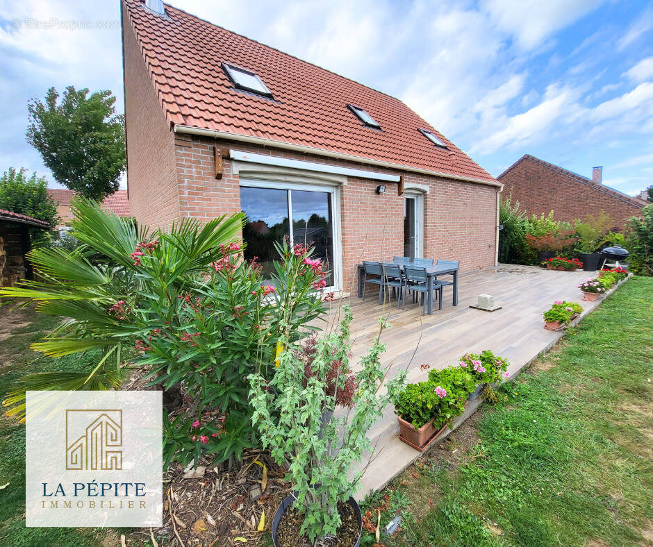 Maison à AULNOYE-AYMERIES