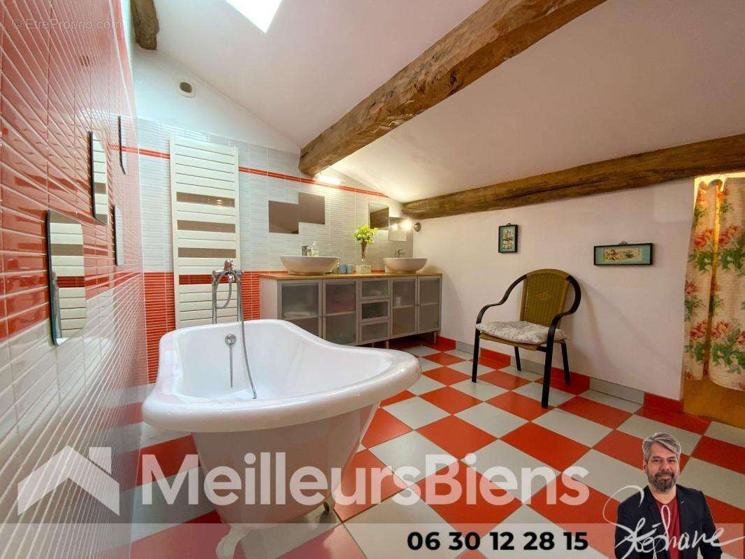 Maison à SAINT-MARTIAL-DE-VITATERNE