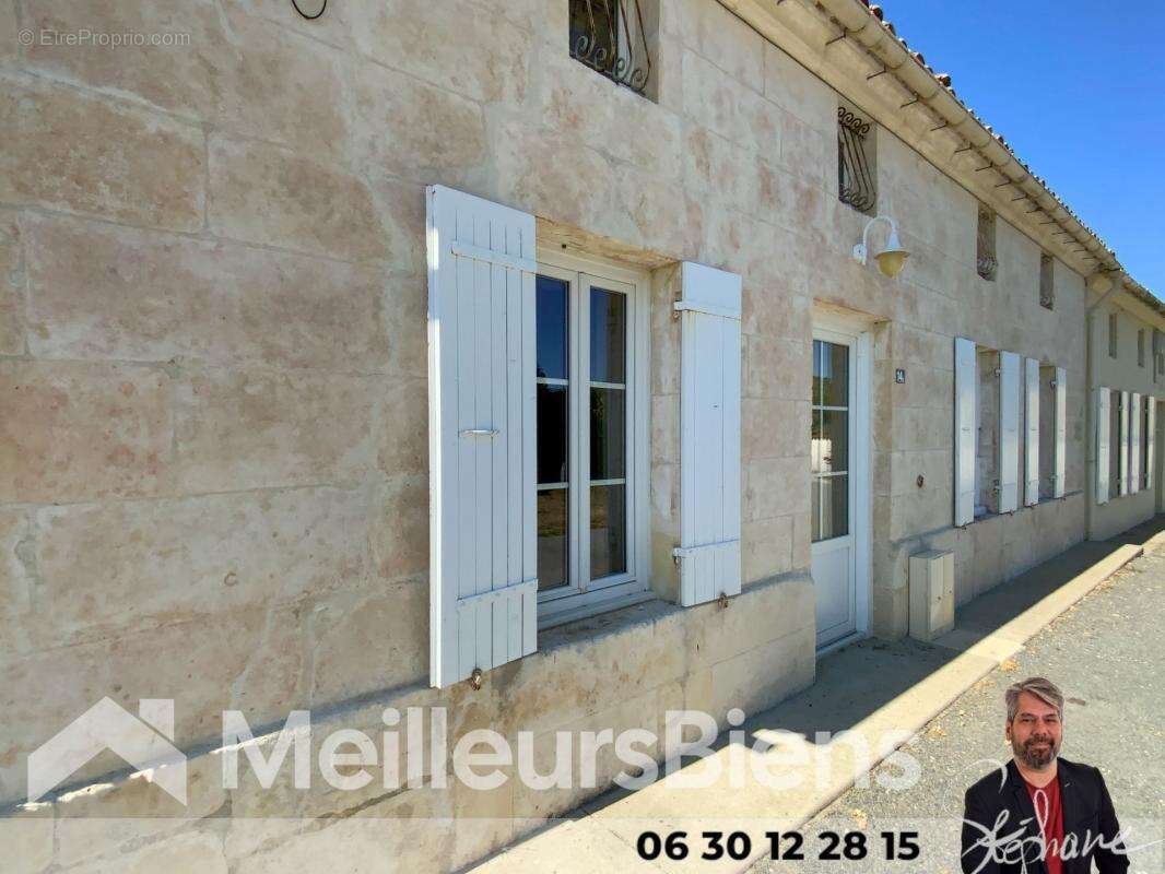 Maison à SAINT-MARTIAL-DE-VITATERNE