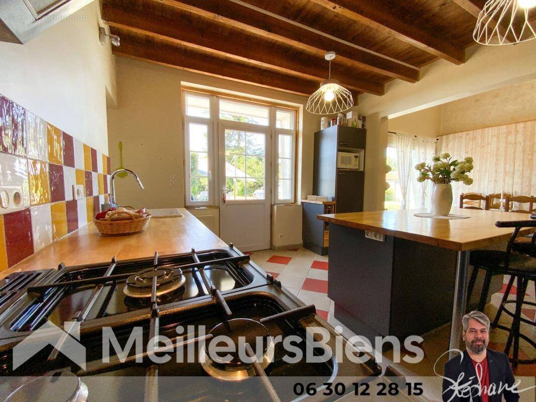 Maison à SAINT-MARTIAL-DE-VITATERNE