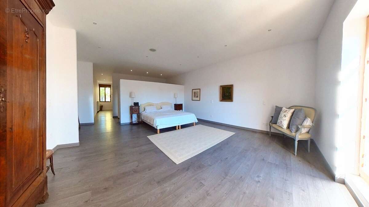 Maison à SAINT-THIBERY