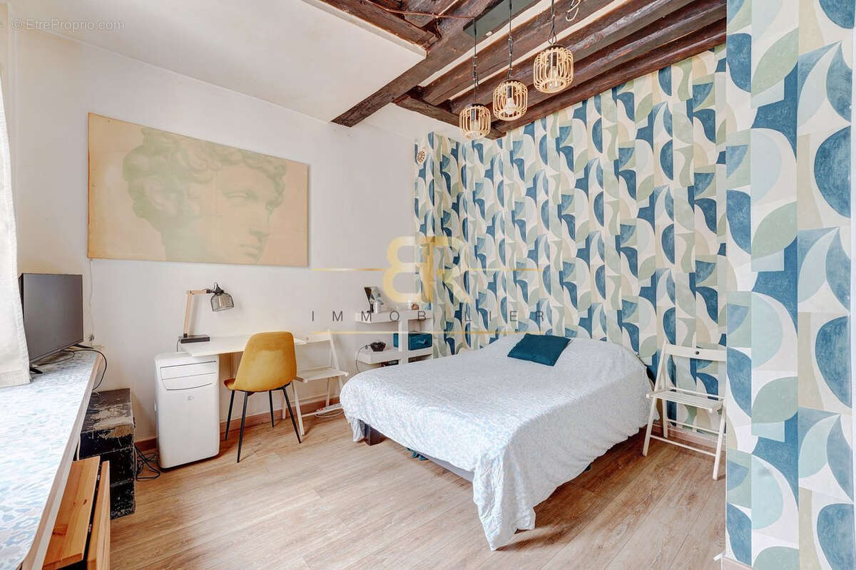 Appartement à PARIS-4E