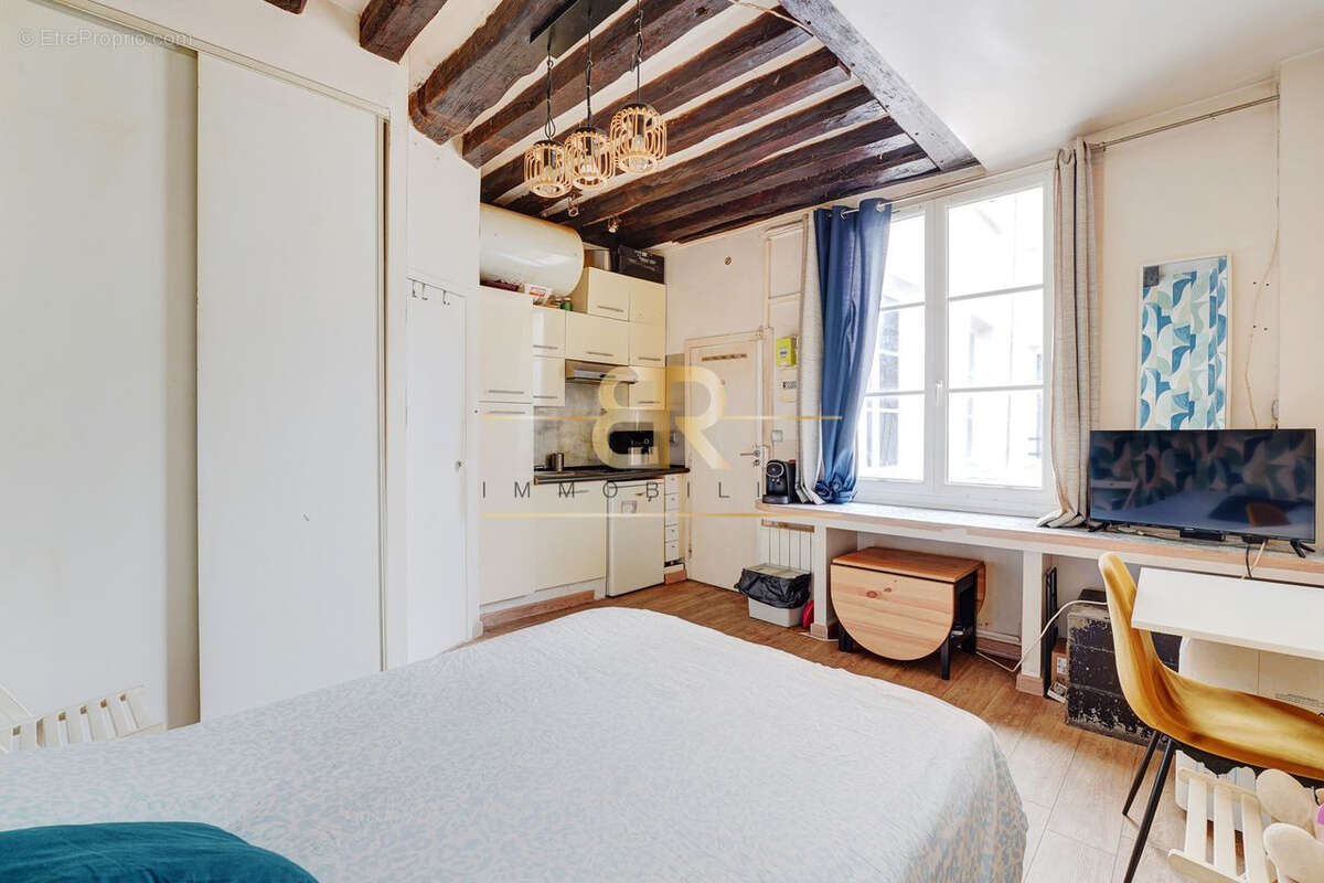 Appartement à PARIS-4E