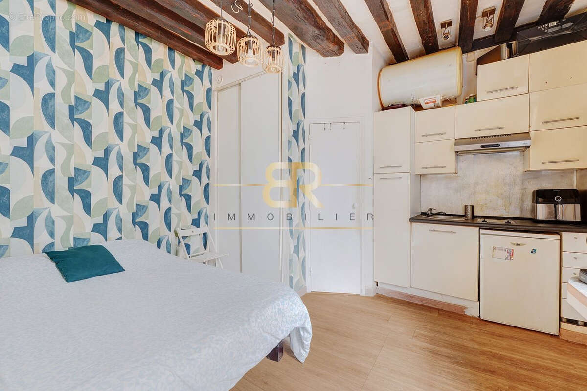 Appartement à PARIS-4E