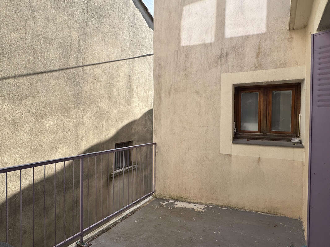 Appartement à SAINT-MARCEL-LES-SAUZET