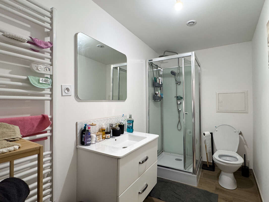 Appartement à SAINT-MARCEL-LES-SAUZET