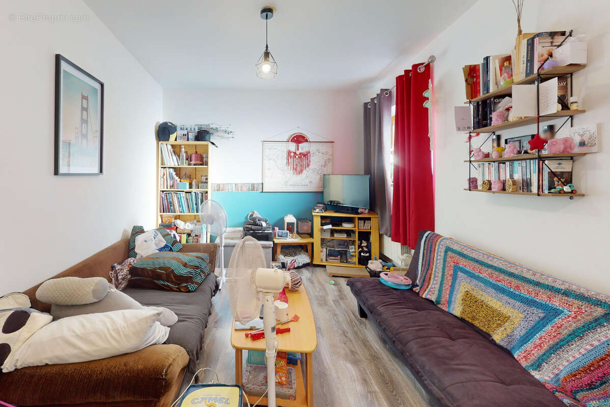 Appartement à SAINT-MARCEL-LES-SAUZET