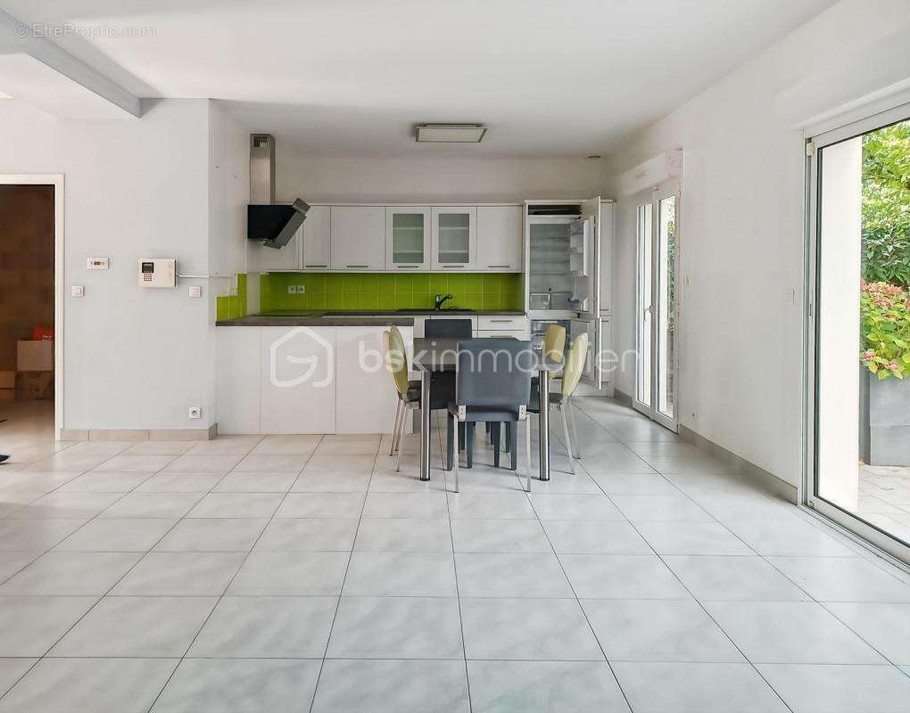 Maison à NEUILLY-PLAISANCE