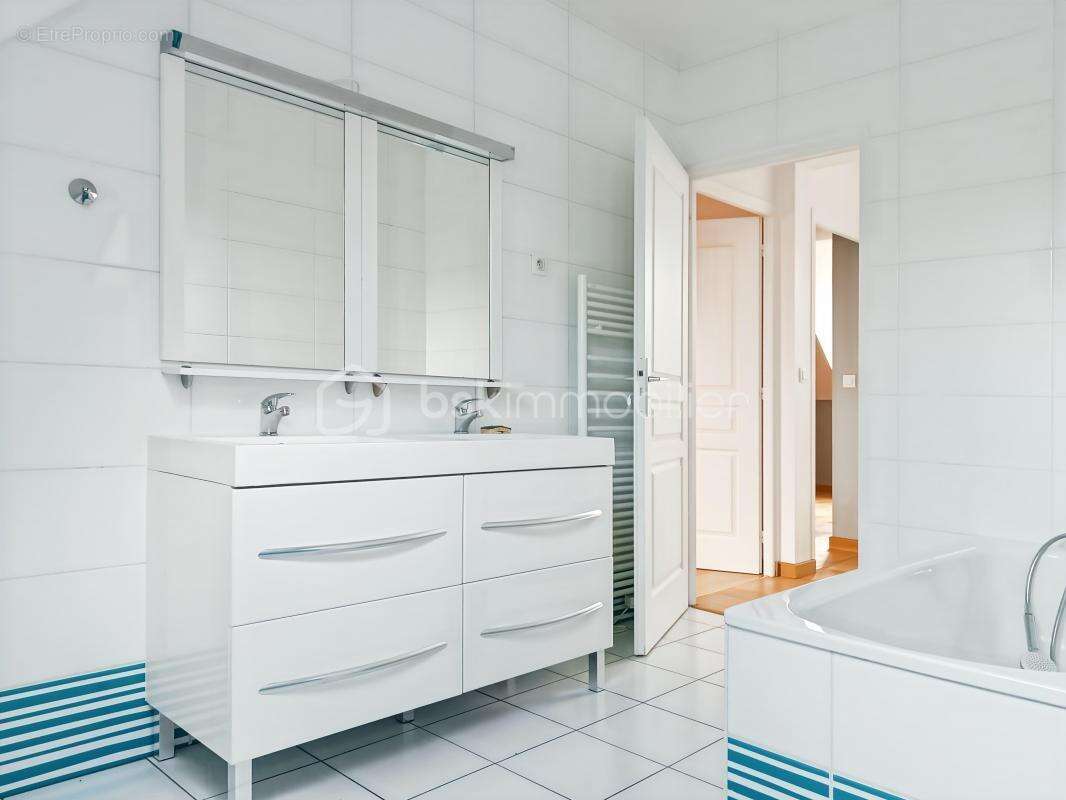 Maison à NEUILLY-PLAISANCE