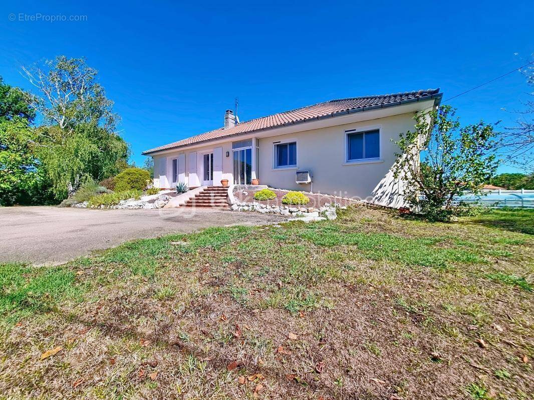 Maison à SAINT-AFFRIQUE-LES-MONTAGNES