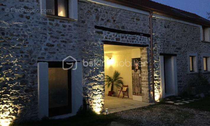 Maison à FONTENAY-LES-BRIIS