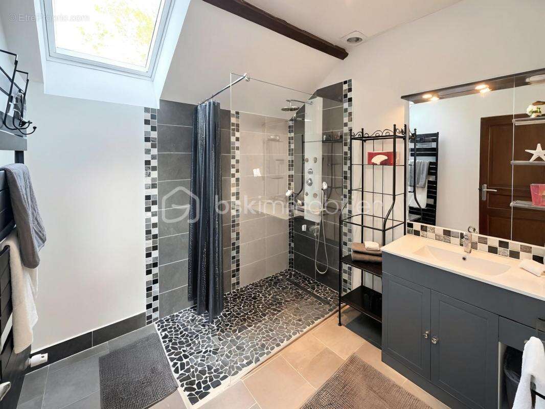 Maison à FONTENAY-LES-BRIIS