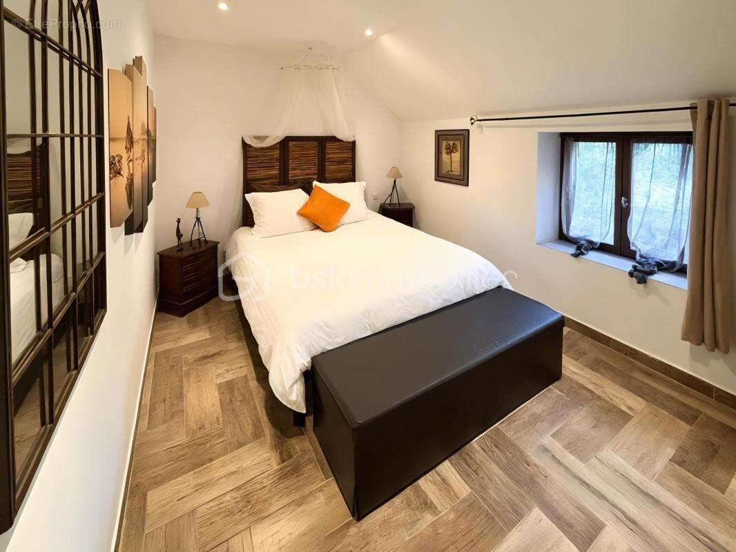 Maison à FONTENAY-LES-BRIIS