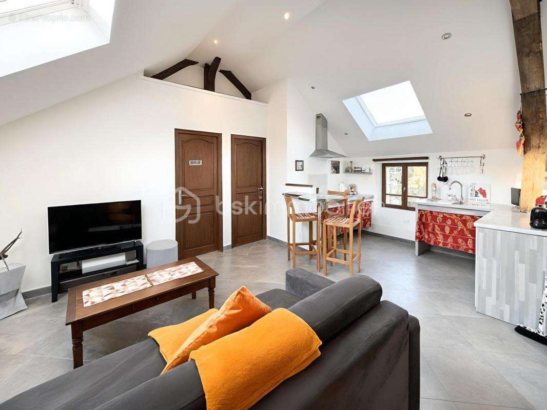 Maison à FONTENAY-LES-BRIIS