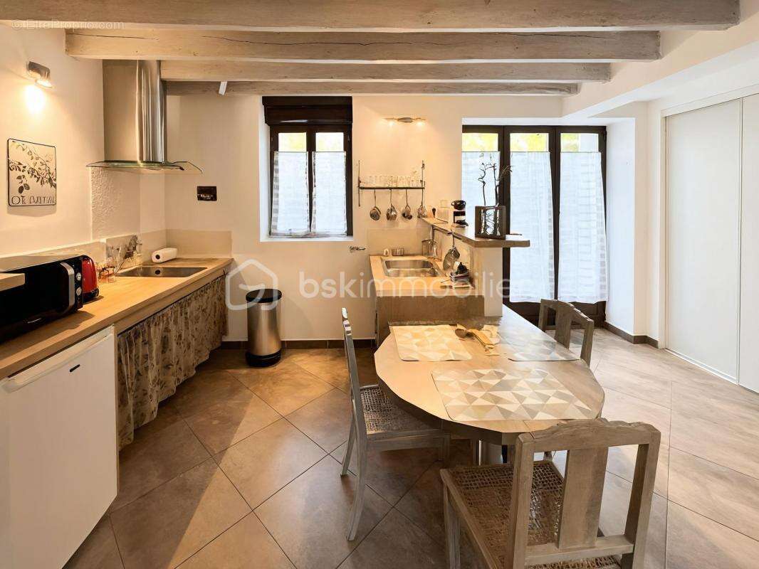 Maison à FONTENAY-LES-BRIIS