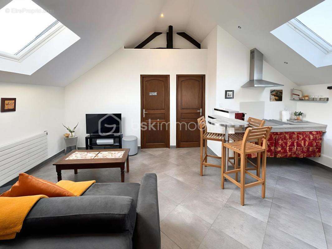 Maison à FONTENAY-LES-BRIIS