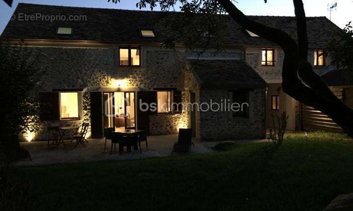 Maison à FONTENAY-LES-BRIIS