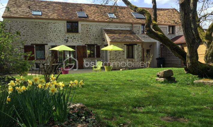 Maison à FONTENAY-LES-BRIIS