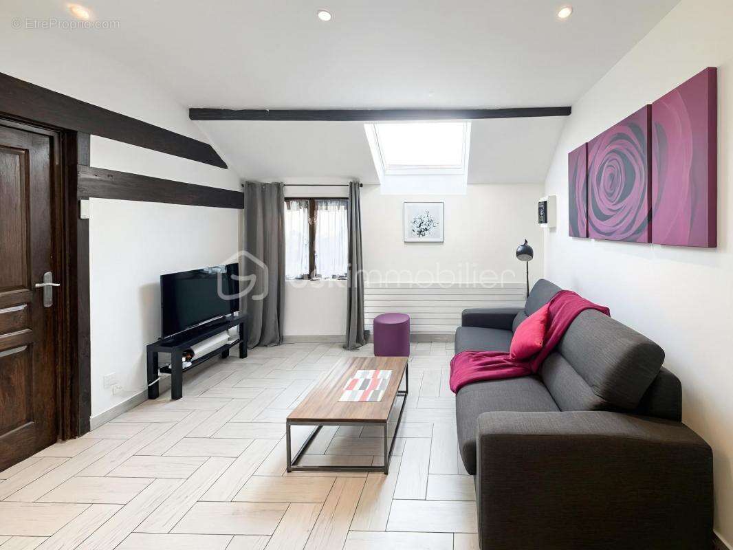 Maison à FONTENAY-LES-BRIIS