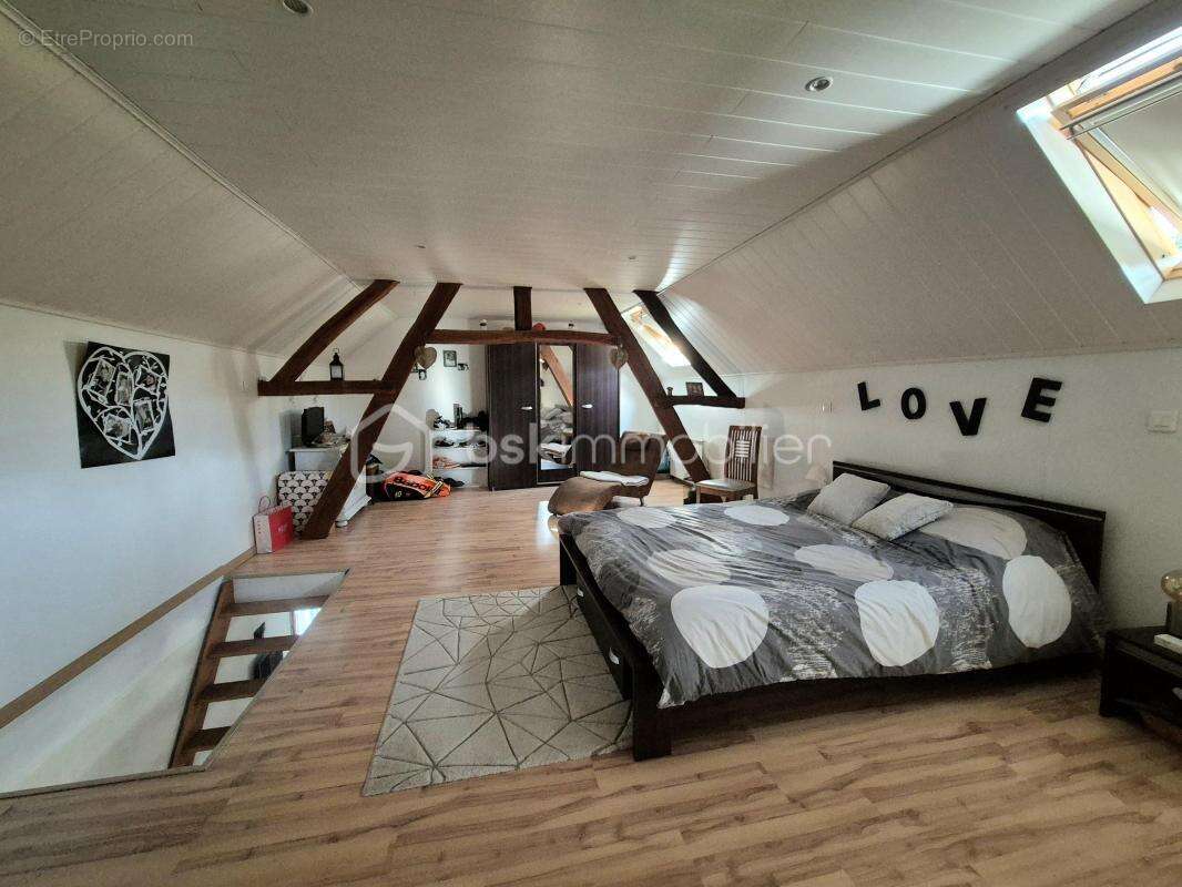 Maison à GRANDVILLIERS