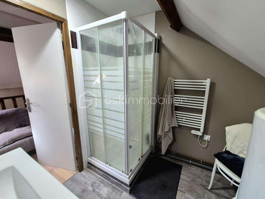 Maison à GRANDVILLIERS