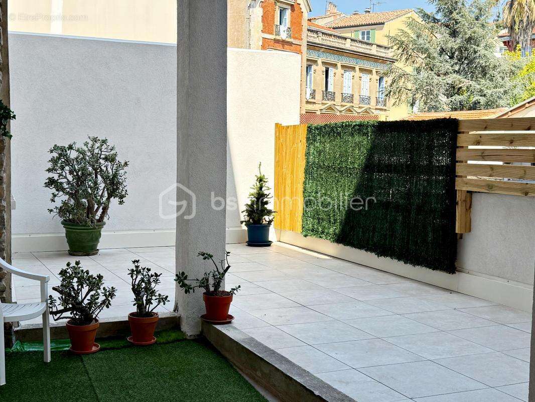 Appartement à HYERES