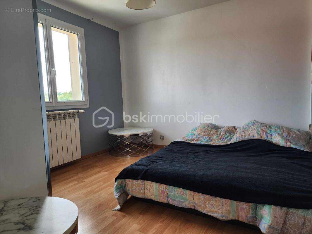 Maison à COURTOIS-SUR-YONNE