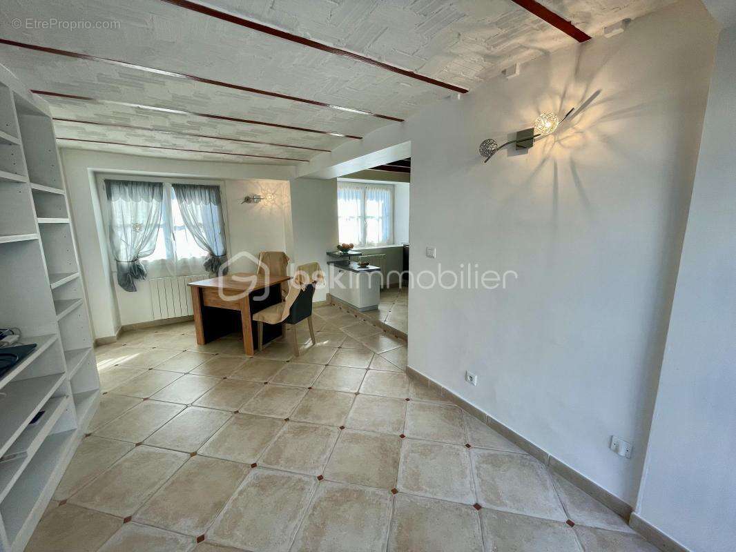 Maison à LA ROCHETTE