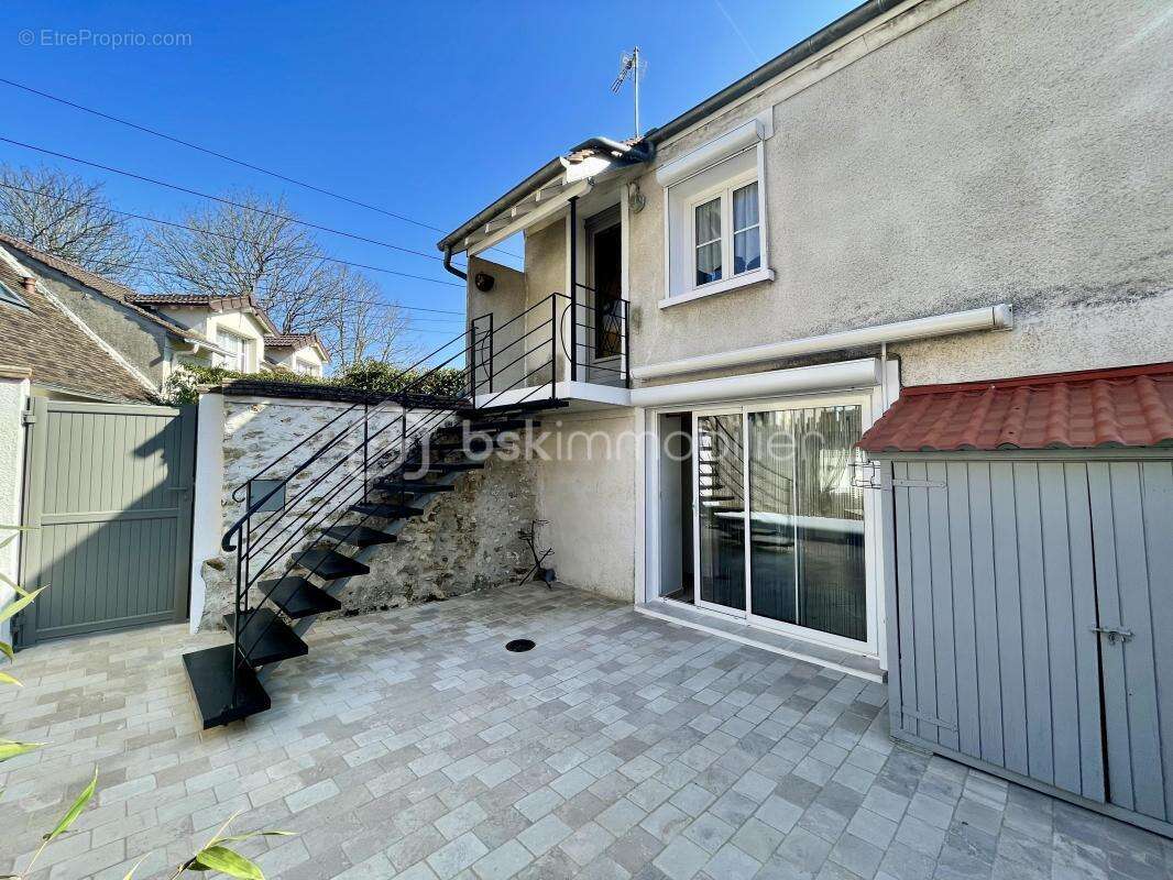 Maison à LA ROCHETTE