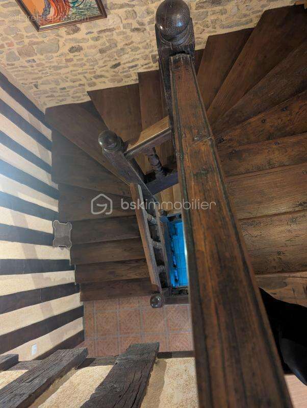 Maison à COSSE-LE-VIVIEN