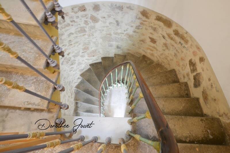 Maison à SAINT-CHINIAN