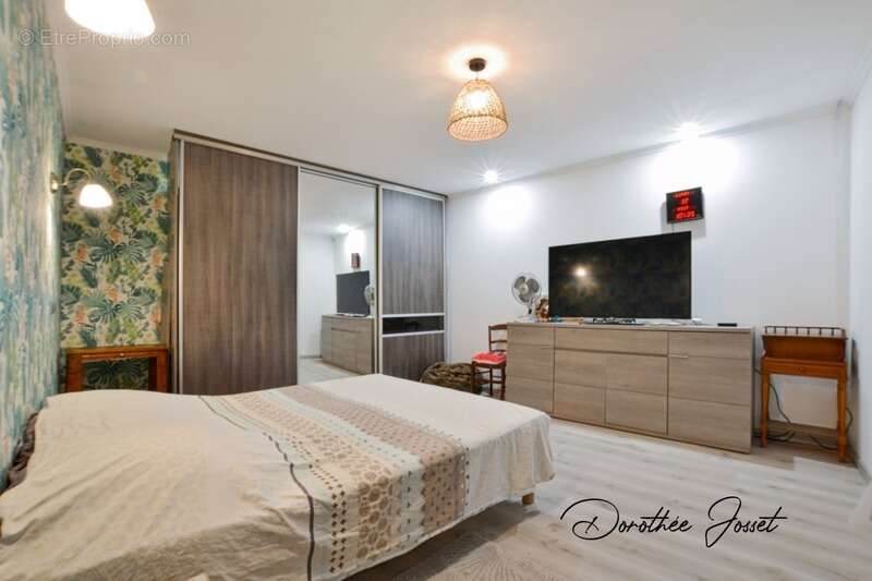 Maison à SAINT-CHINIAN