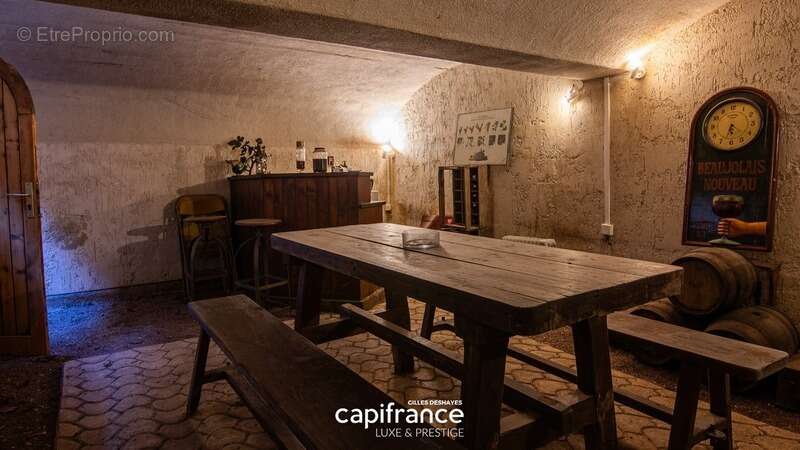 Maison à MONTMERLE-SUR-SAONE