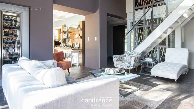 Maison à MONTMERLE-SUR-SAONE