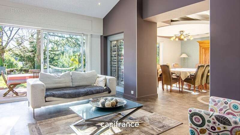 Maison à MONTMERLE-SUR-SAONE