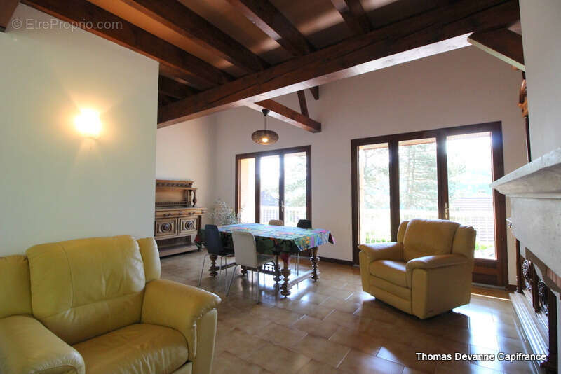 Maison à VELARS-SUR-OUCHE