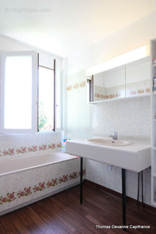 Maison à VELARS-SUR-OUCHE