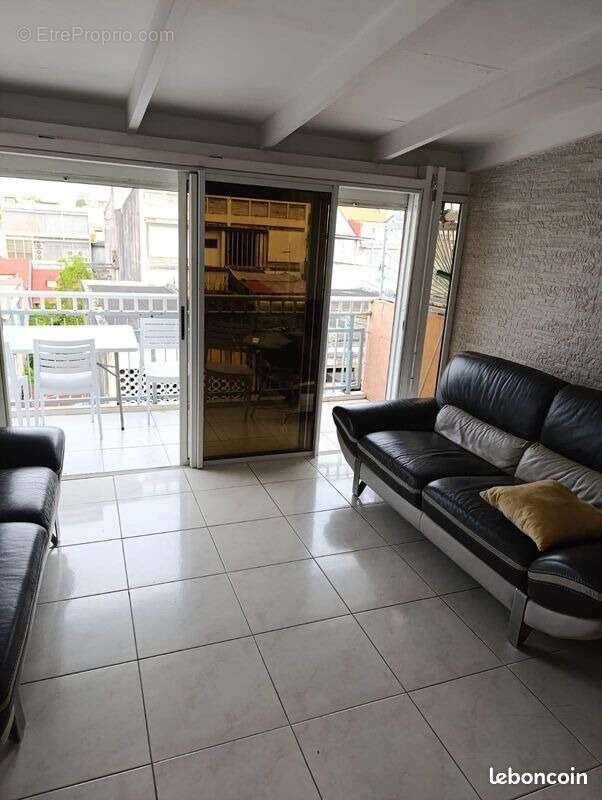 Appartement à POINTE-A-PITRE