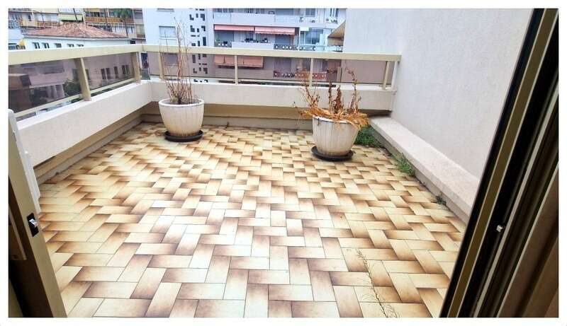 Appartement à LE CANNET