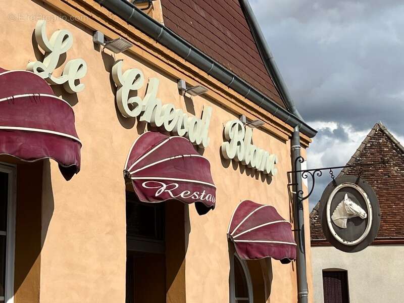 Commerce à PERRECY-LES-FORGES